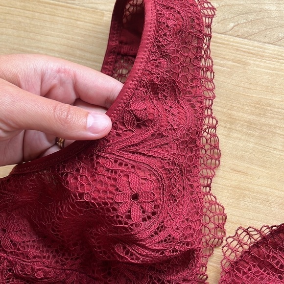 Three Bird Nest Red Floral Lace V-Neck Bralette - Picture 4 of 7